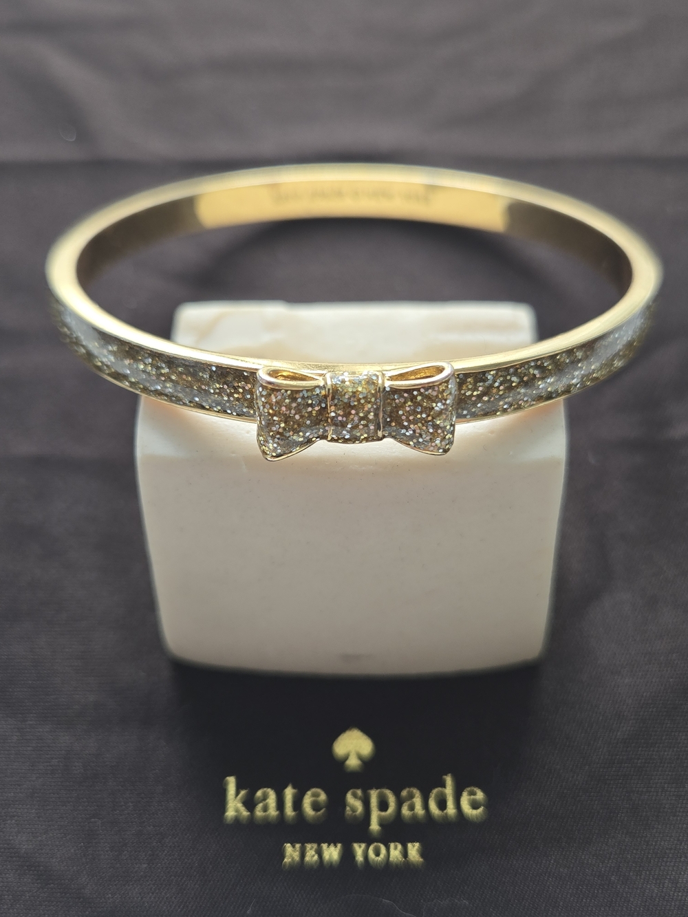 kate spade Gold Glitter Take A Bow Bangle